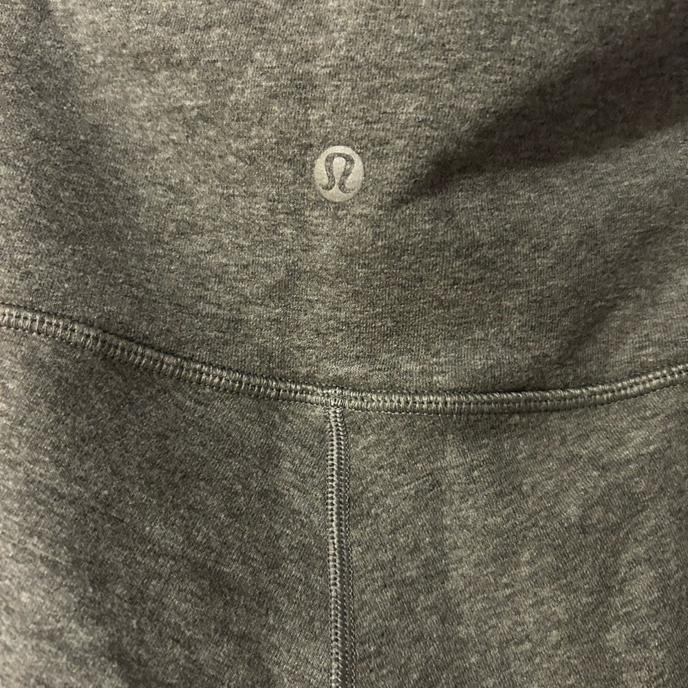 Lululemon Grey Athletic Sweatpants Women’s Size 8 | Joggers Activewear